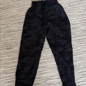 Women’s Lululemon size 2 Black Camo Joggers
